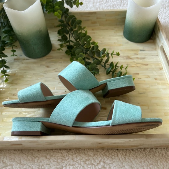 Lulus Seafoam Green faux suede 1”heel with straps SZ 5.5 - Picture 4 of 6